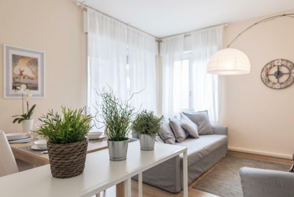 Lovely, Charming And Quiet In The Centre Air Conditioned And Free Private Garage Como